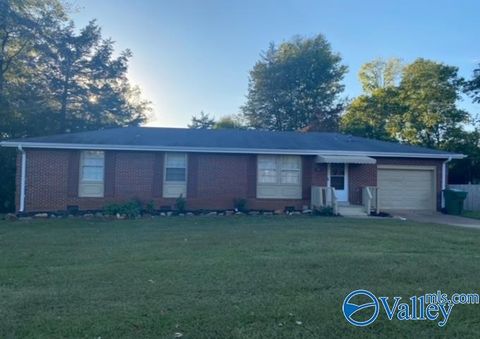 Homes For Rent - 3203 Dyas Drive<br/> Huntsville, AL 35810