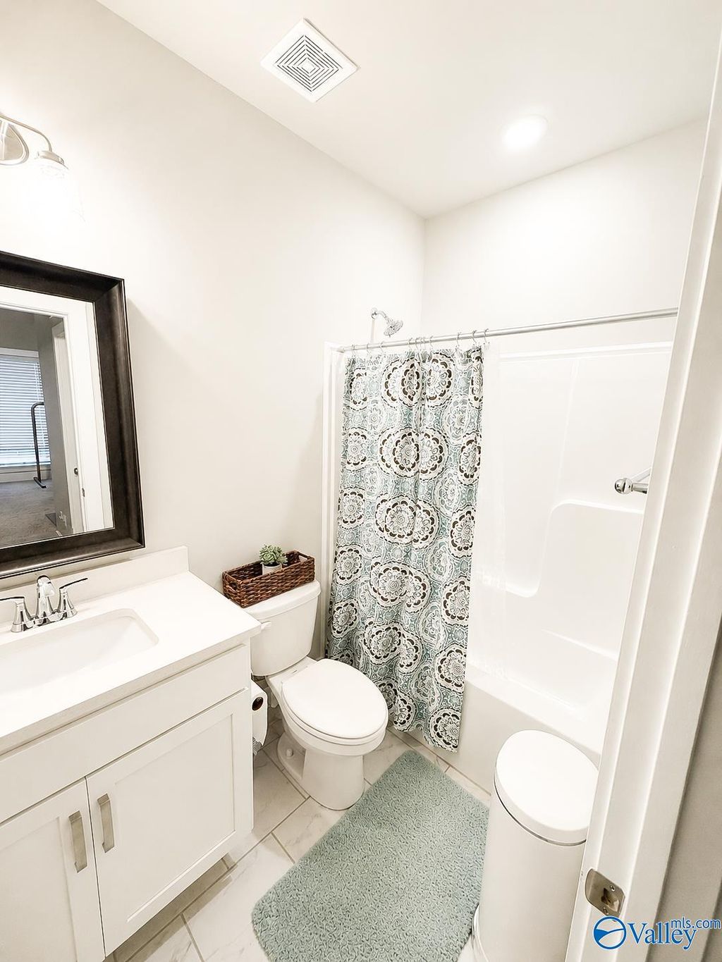 12494 Whitcomb Circle, Athens, AL 35613 | MLS 21917609 | Listing