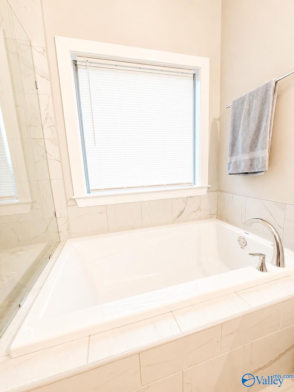 12494 Whitcomb Circle, Athens, AL 35613 | MLS 21917609 | Listing
