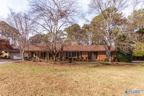 Homes For Sale - 4104 Huntington Road<br/> Huntsville, AL 35802
