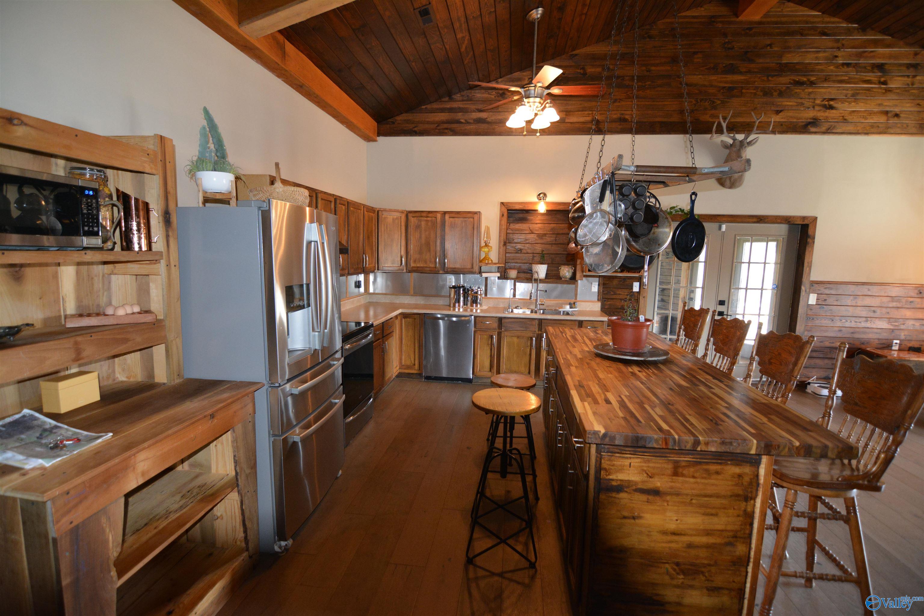 1102 County Road 1225, Vinemont, Alabama image 4
