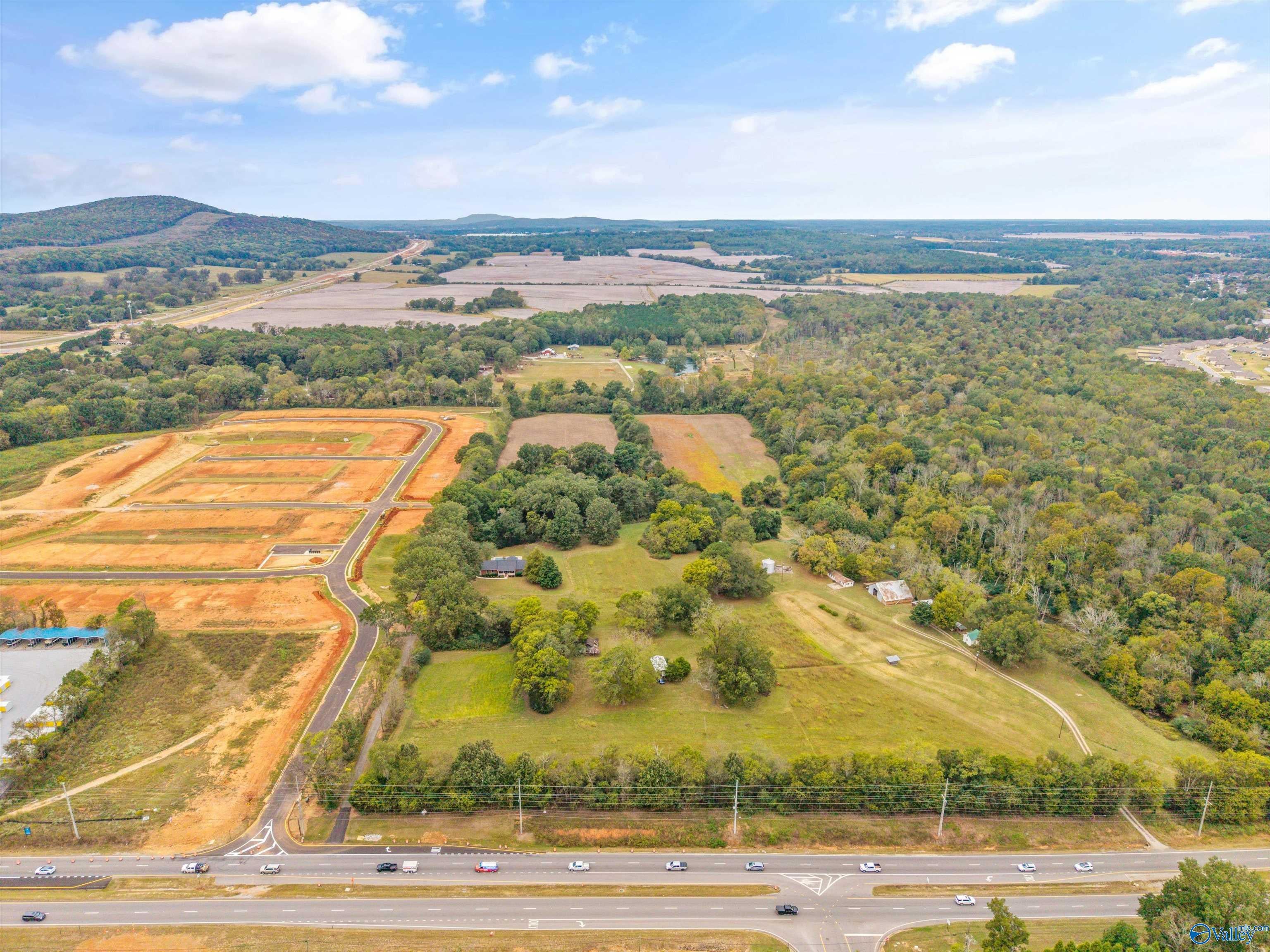 36 Highway 231/431 N