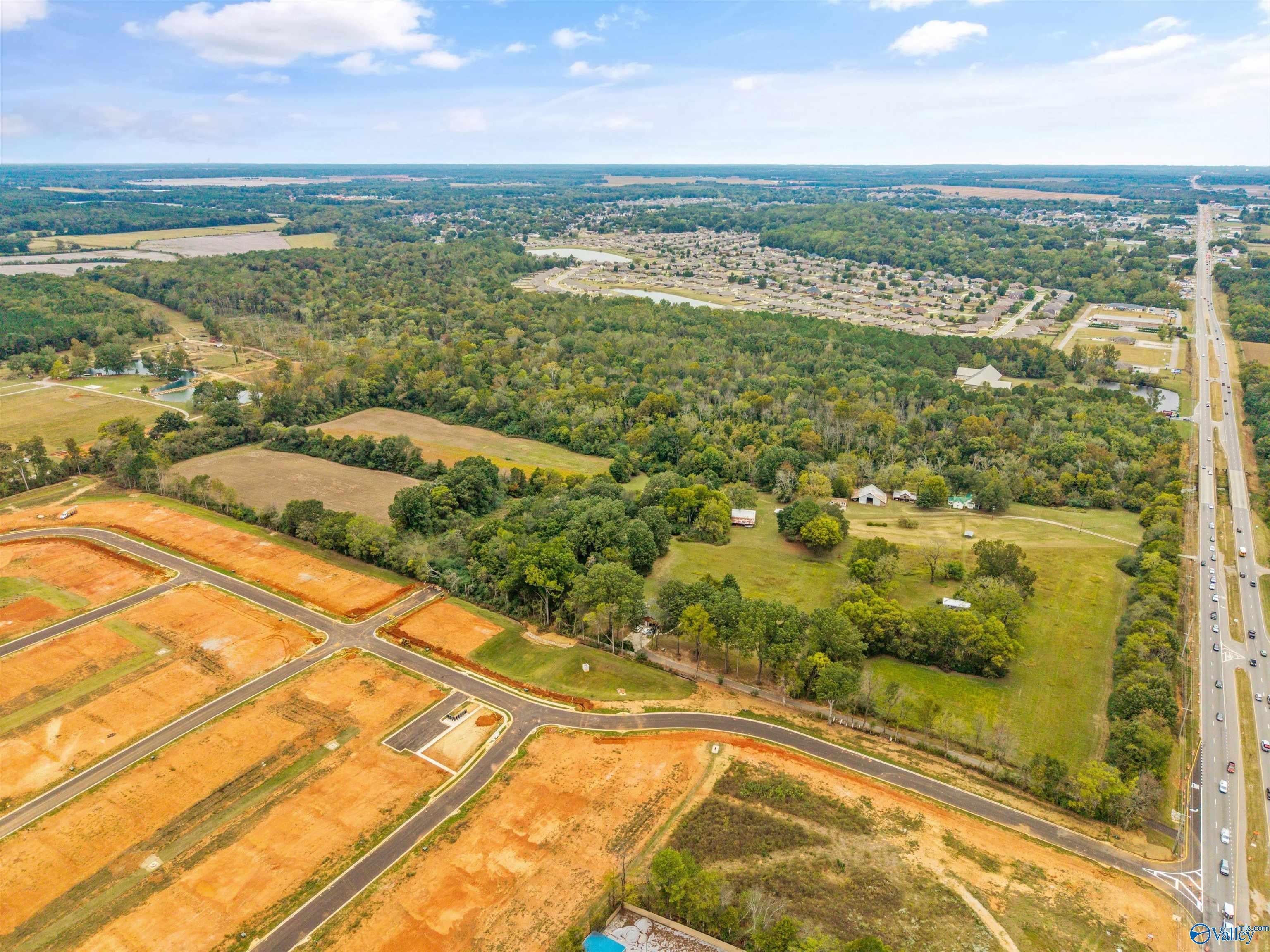 36 Highway 231/431 N
