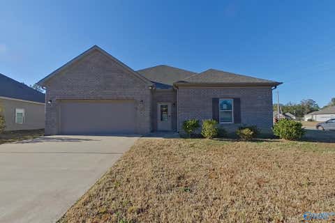 Homes For Rent - 204 White Oak Circle<br/> Lincoln, AL 35096