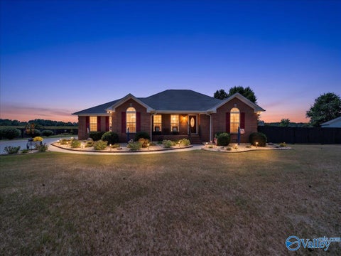 Homes For Sale - 24795 Peety Lane<br/> Limestone County, Athens, AL 35613