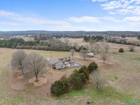 Homes For Sale - 3467 Hwy 55<br/> Danville, AL 35619