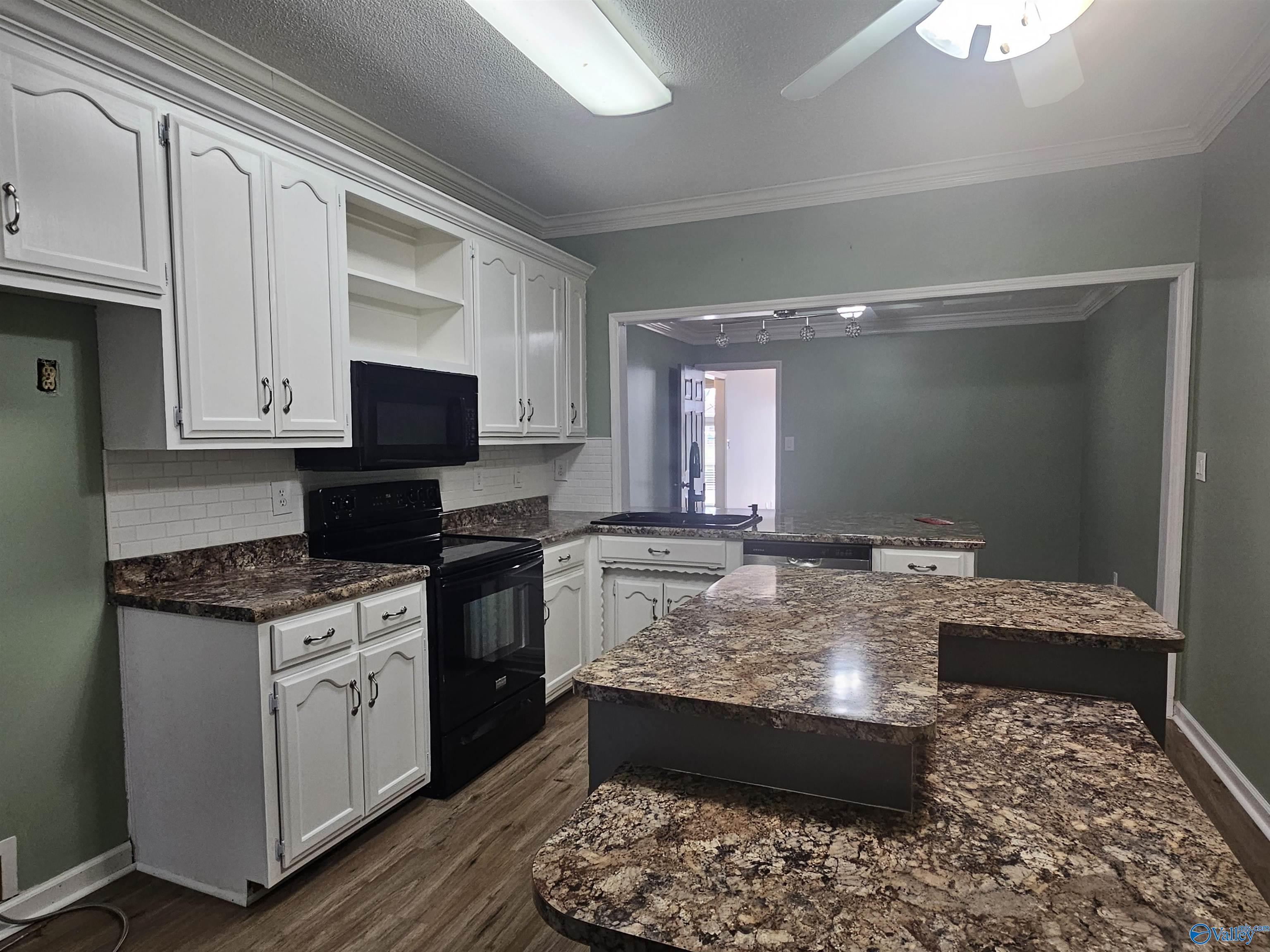 410 Autumnwood Drive, Decatur, Alabama image 10