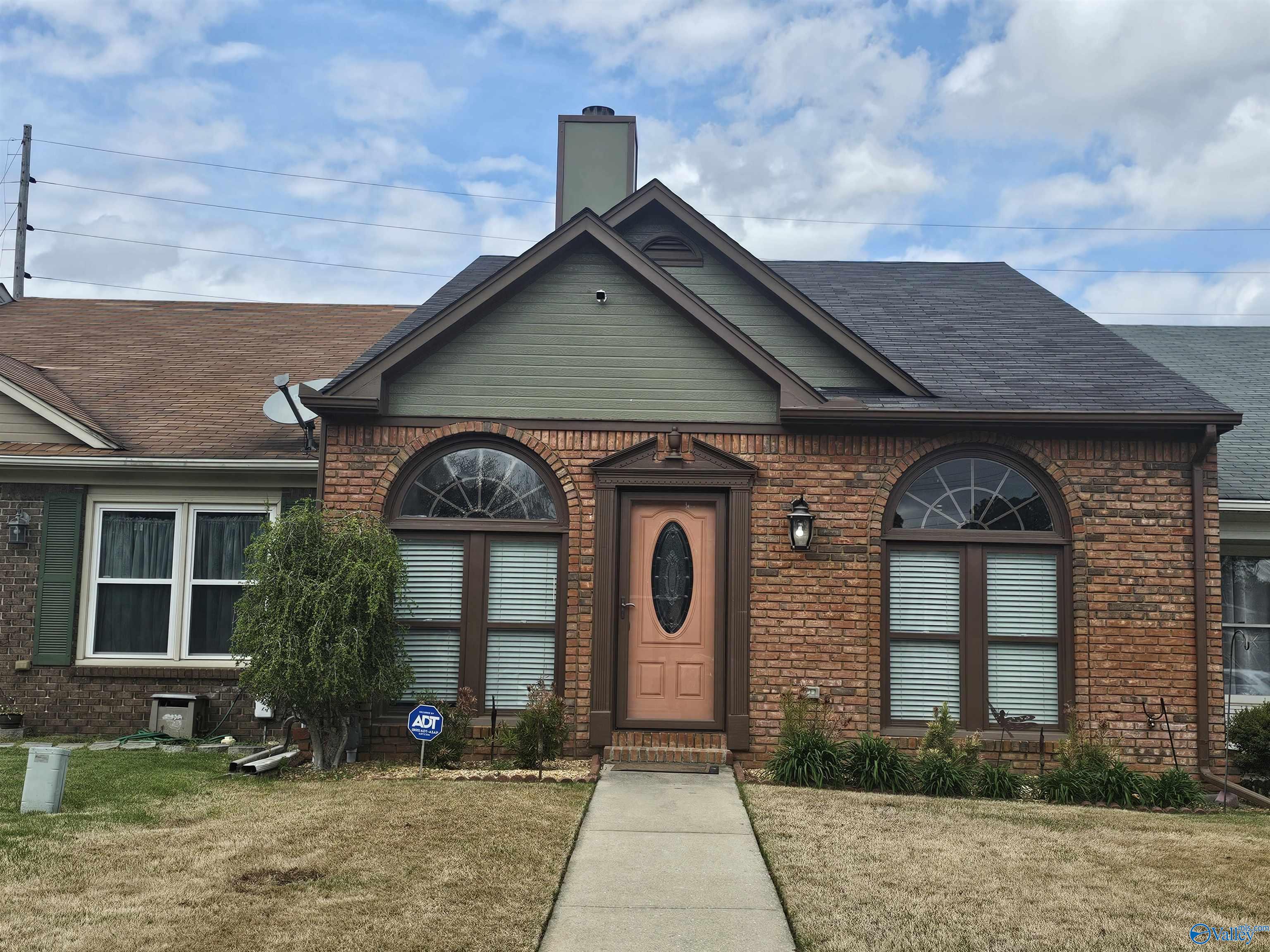 410 Autumnwood Drive, Decatur, Alabama image 1
