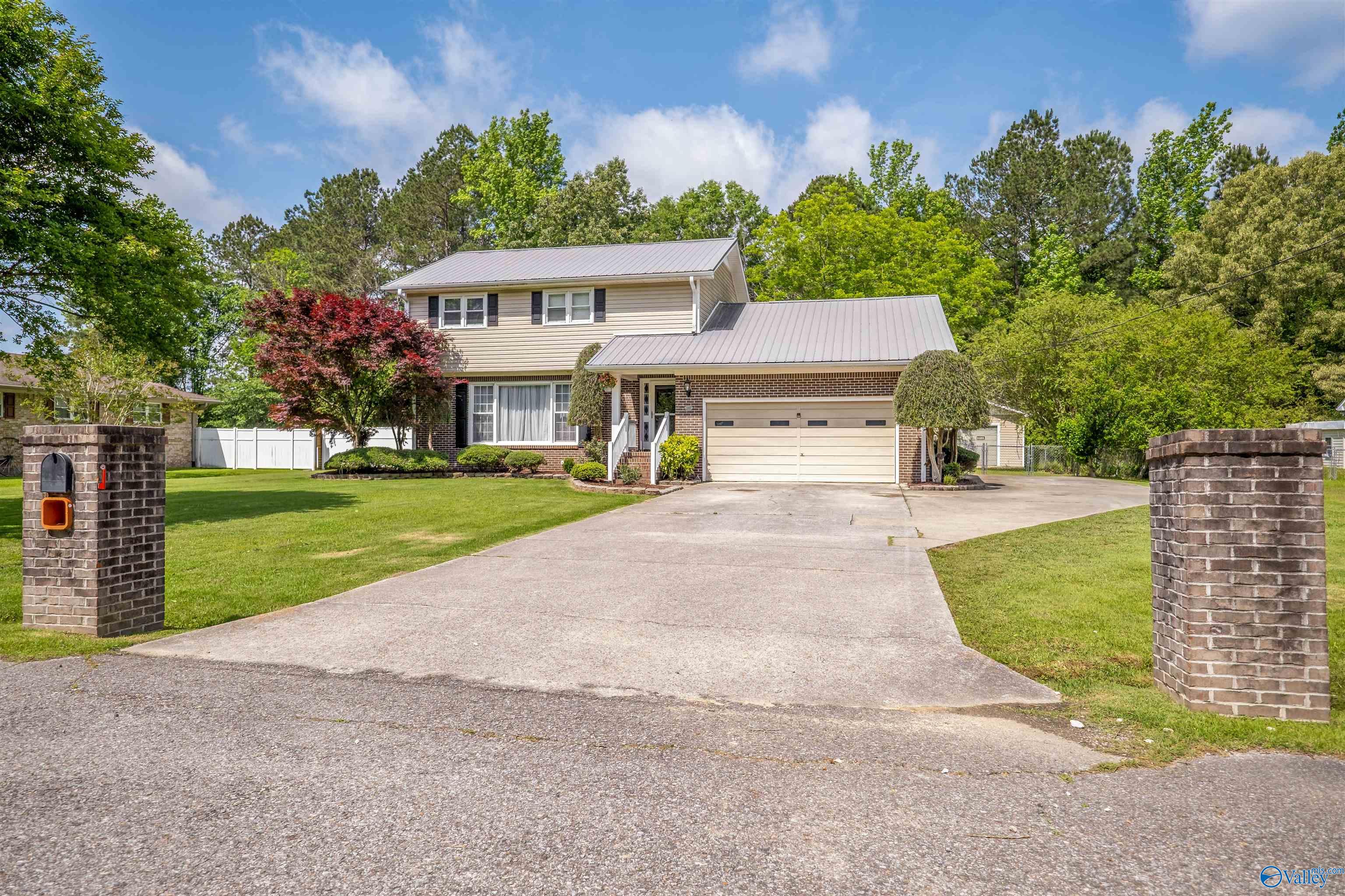 1417 Cove Creek Drive, Gadsden, Alabama image 6