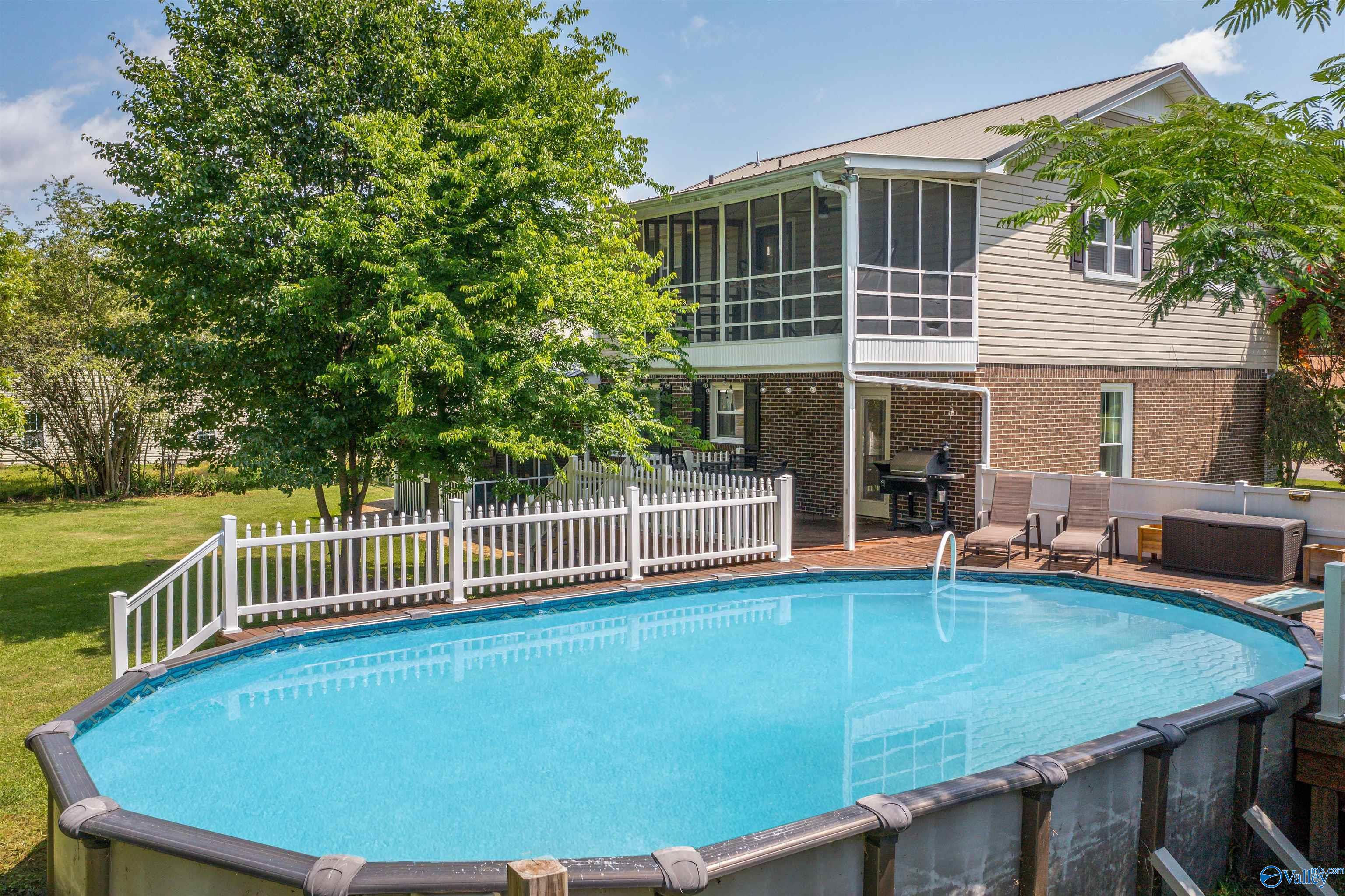 1417 Cove Creek Drive, Gadsden, Alabama image 4