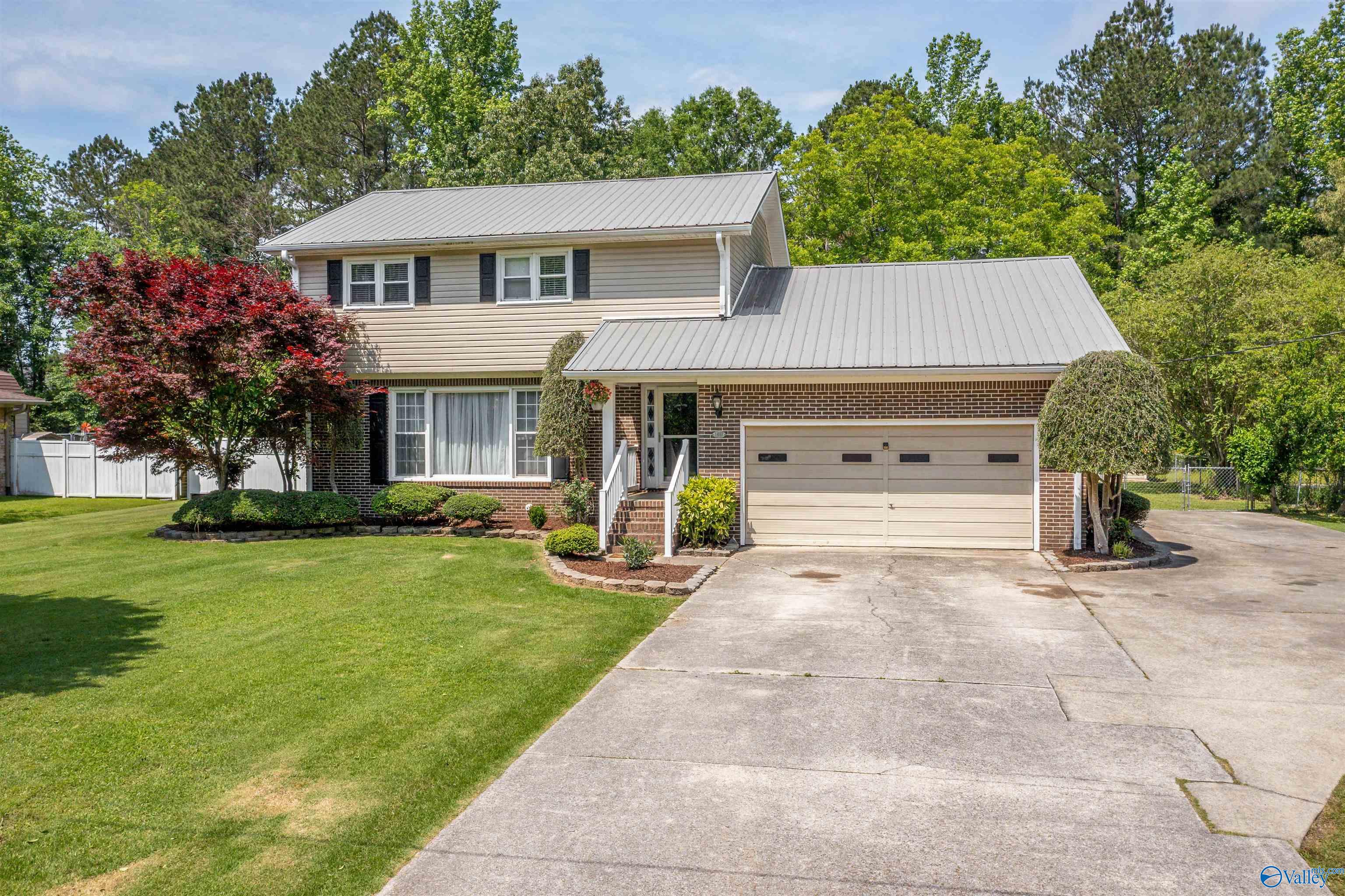 1417 Cove Creek Drive, Gadsden, Alabama image 1