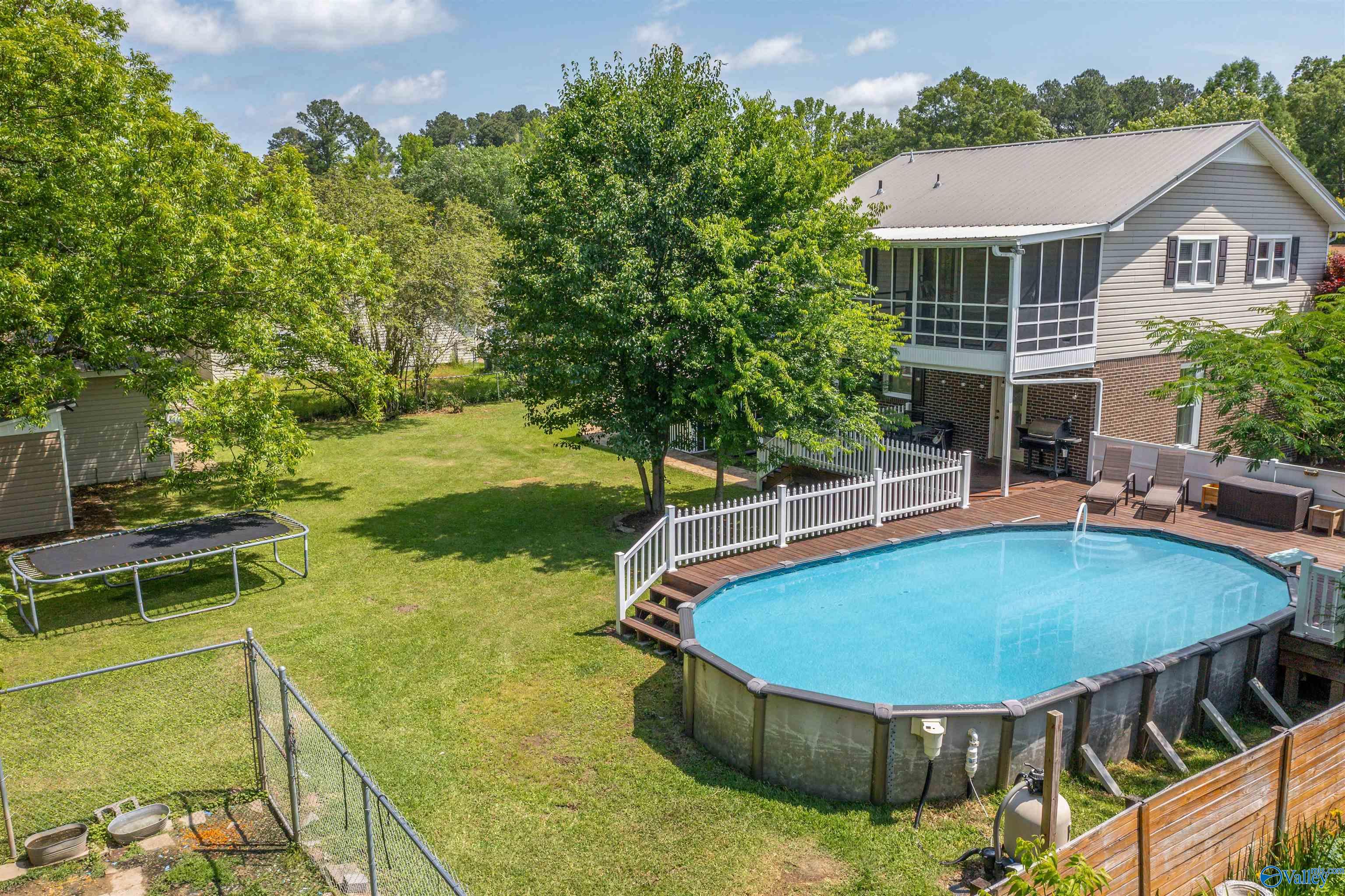 1417 Cove Creek Drive, Gadsden, Alabama image 3