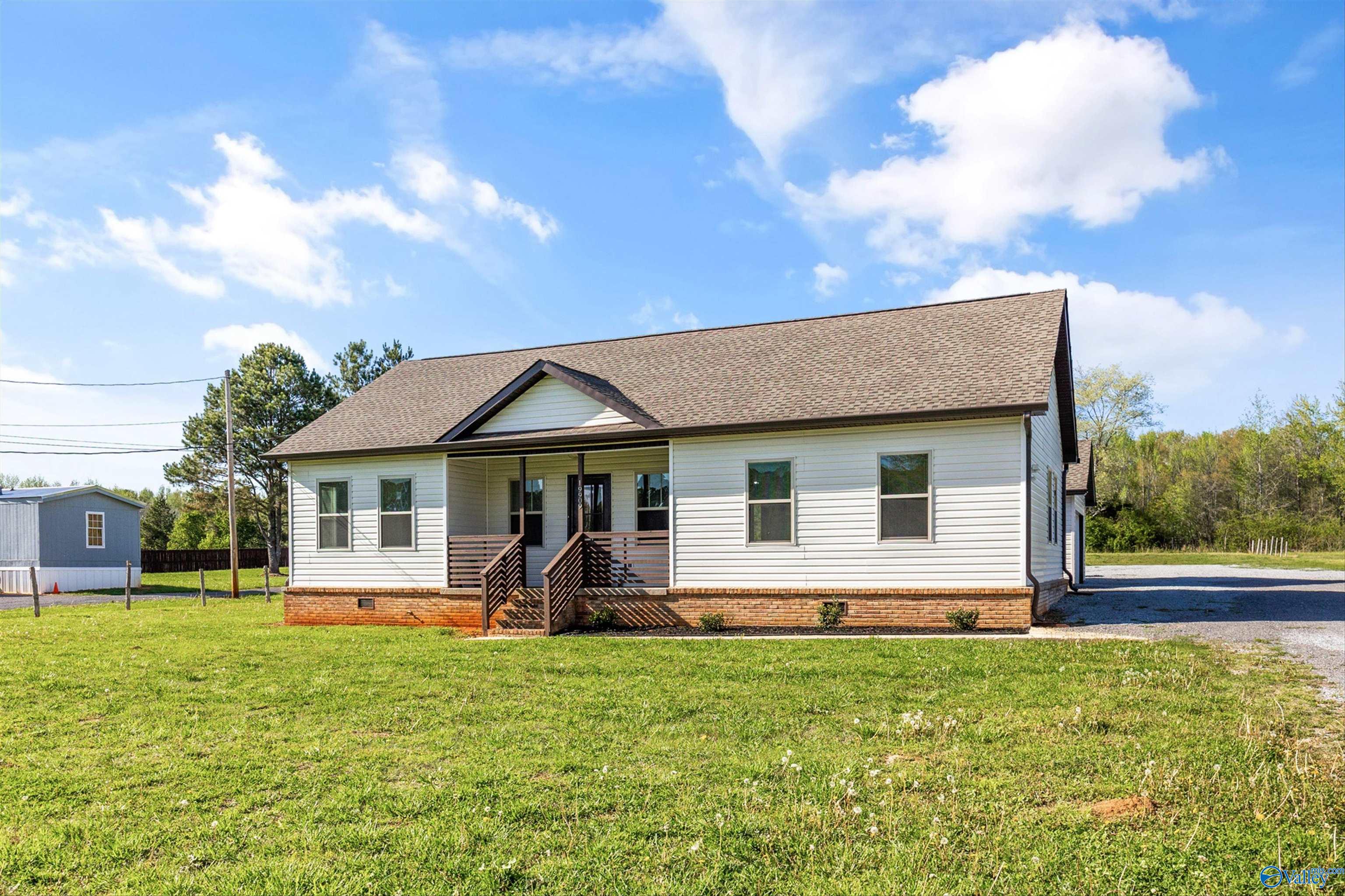 19909 Carey Road, Athens, Alabama image 3