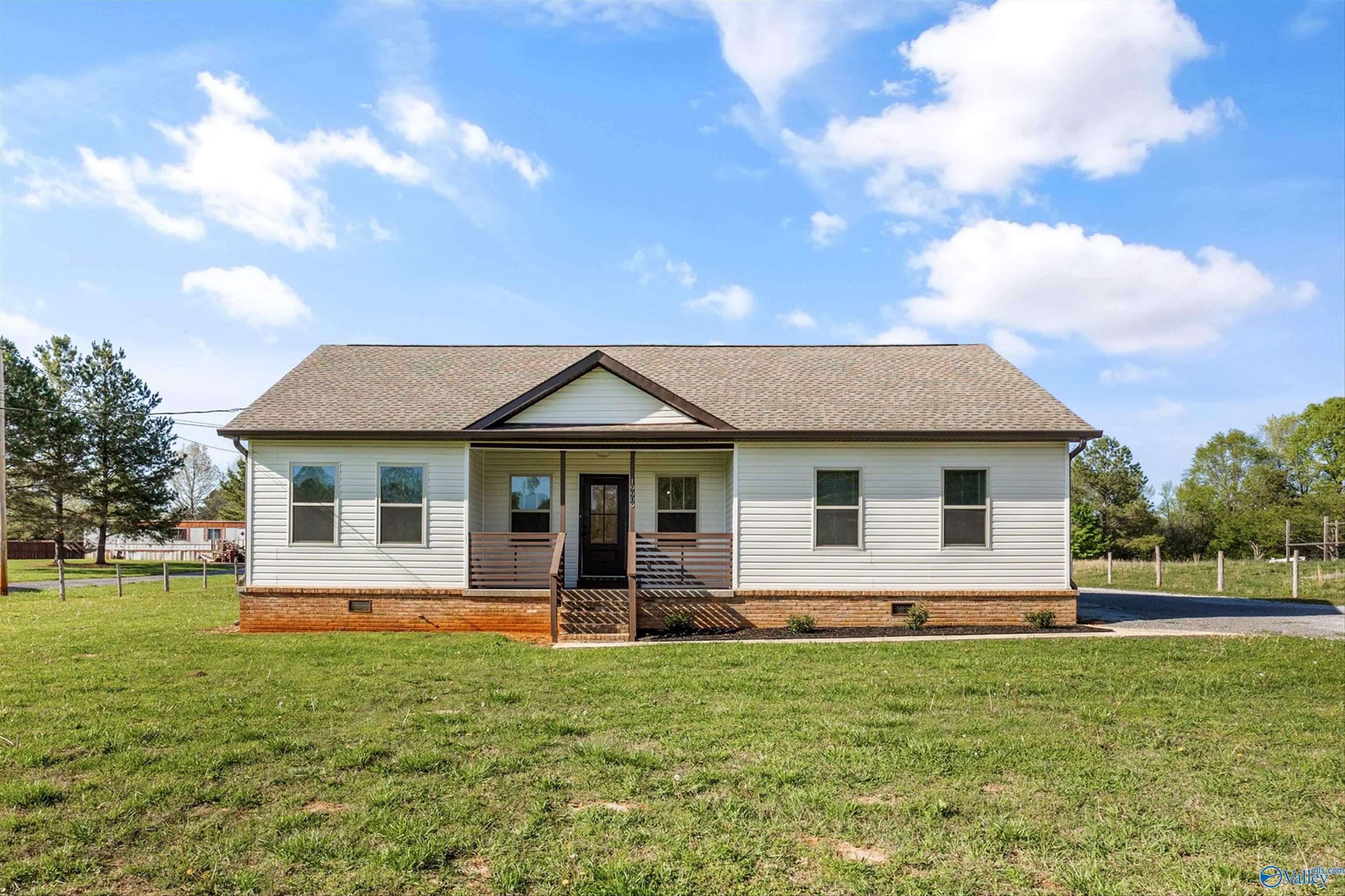 19909 Carey Road, Athens, Alabama image 1