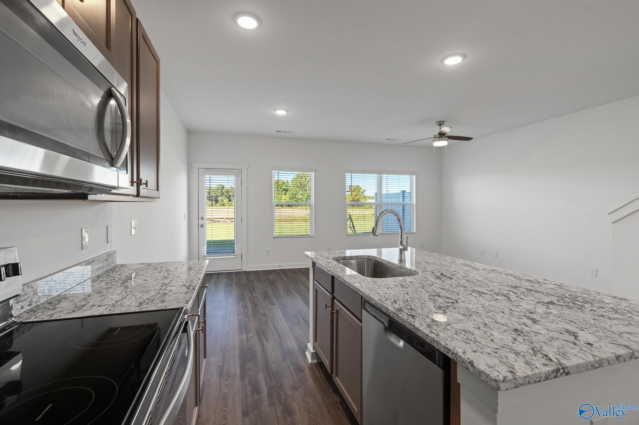 7563 Discovery Point Drive, Huntsville, Alabama image 4