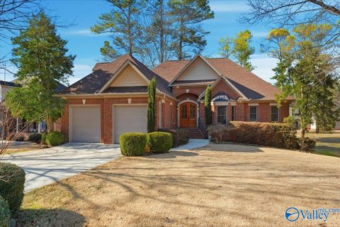 Photo of 1709 Weymouth Lane NW, Huntsville, AL 35806 (MLS # 21909614)