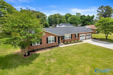Homes For Sale - 306 Buckeye Street<br/> Limestone County, Athens, AL 35611
