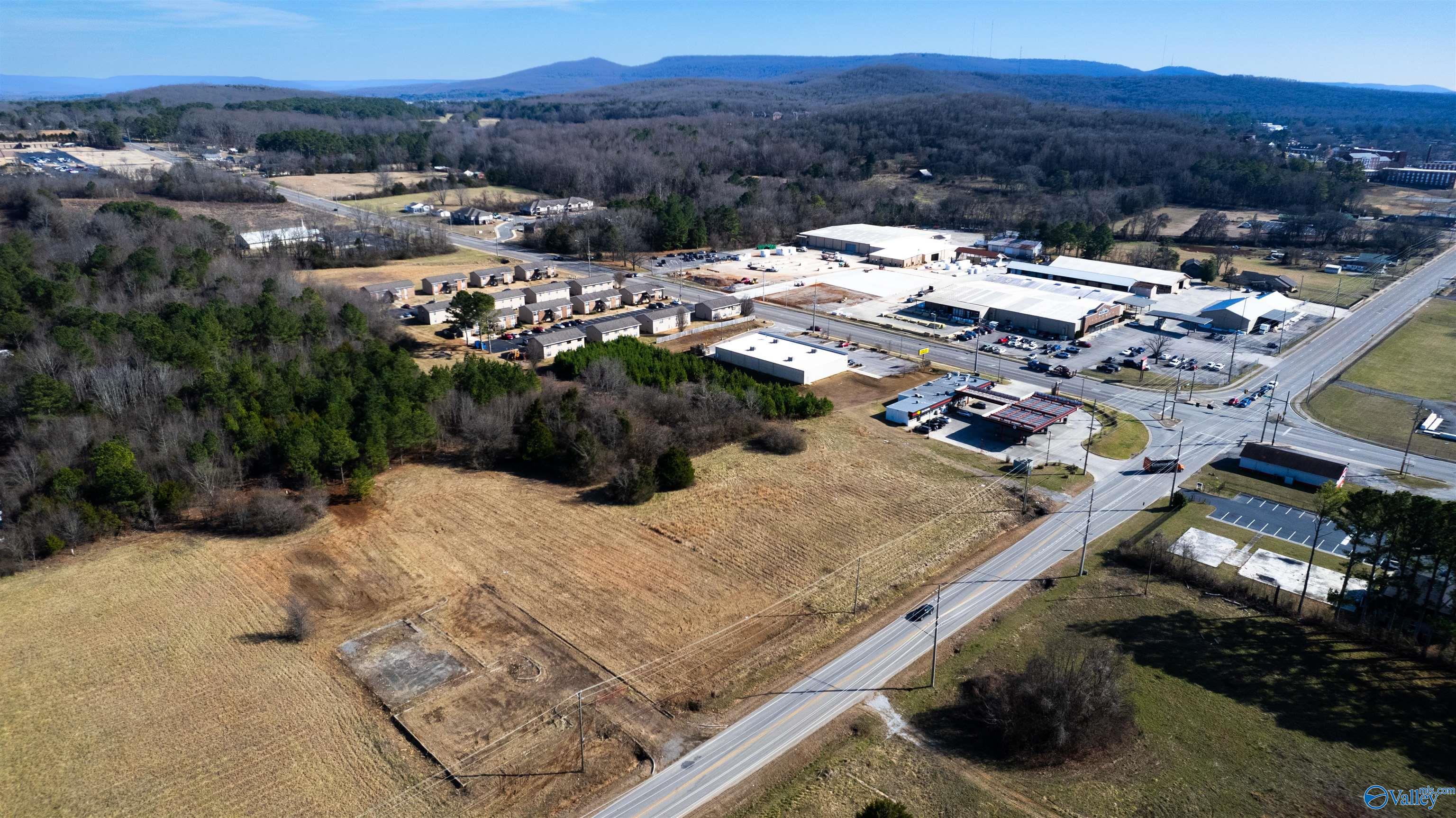 4936 Meridian Street