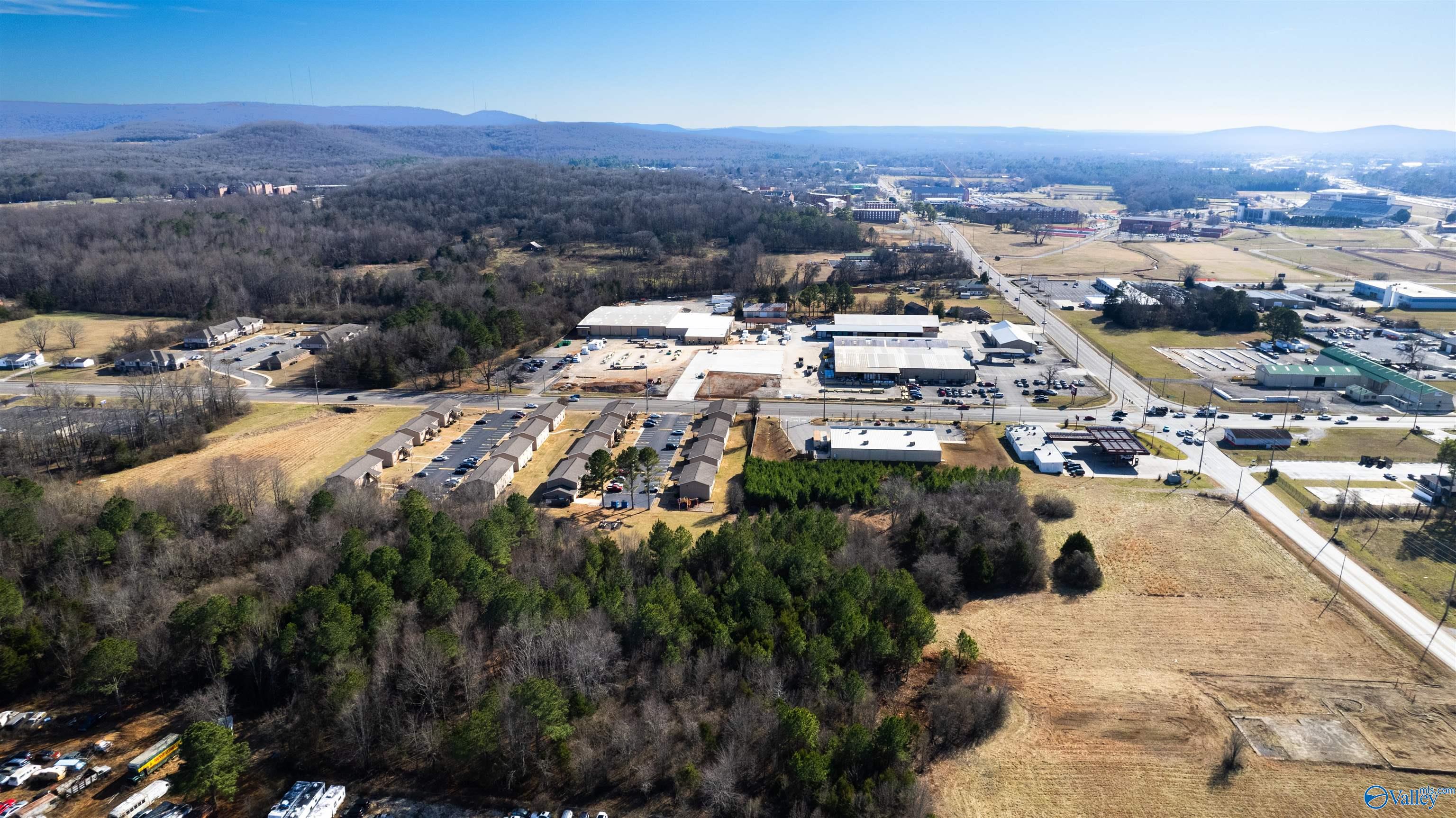 4936 Meridian Street