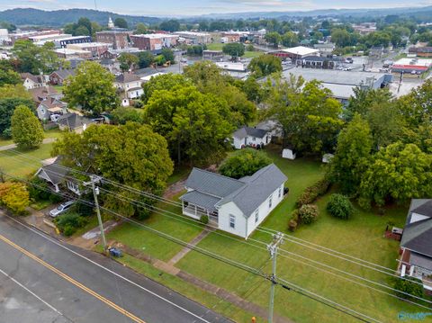 Homes For Sale - 214 Washington Street<br/> Fayetteville, TN 37334
