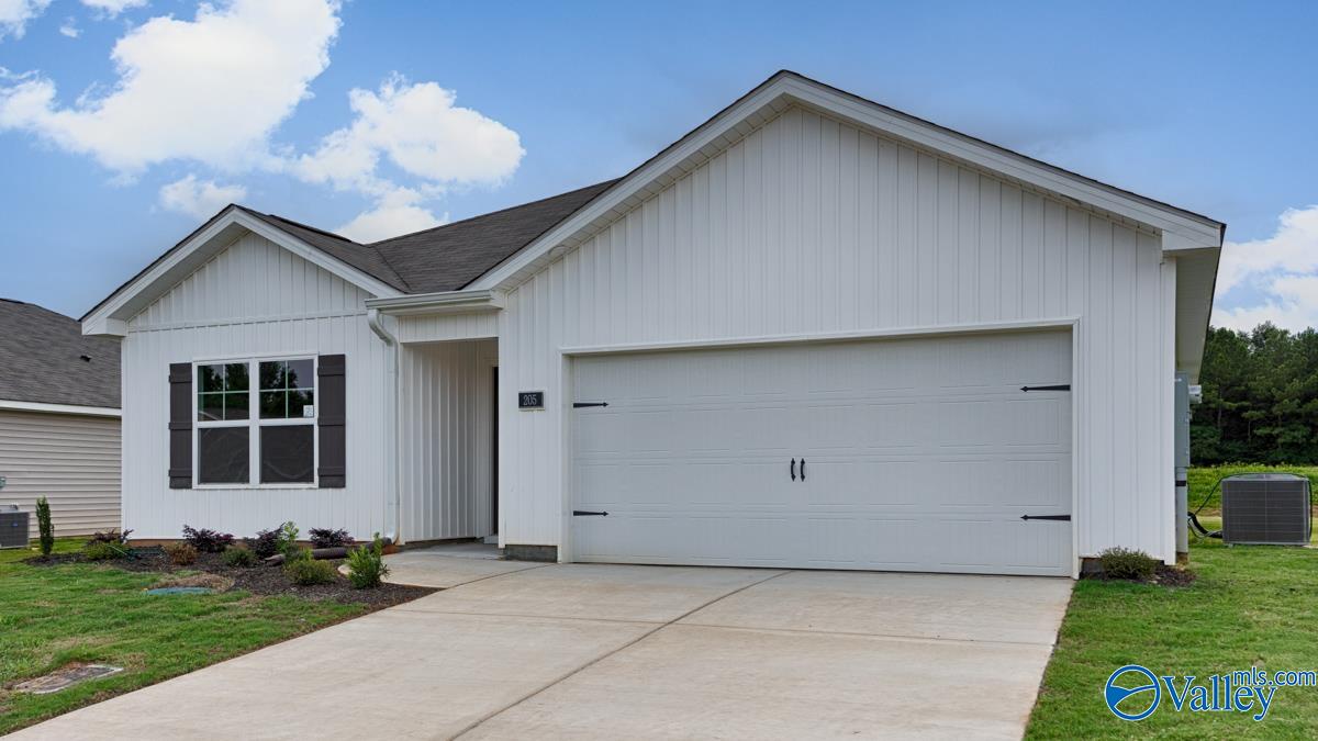 205 Trestle Point Drive, Harvest, Alabama image 2