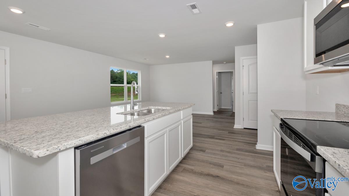 205 Trestle Point Drive, Harvest, Alabama image 4