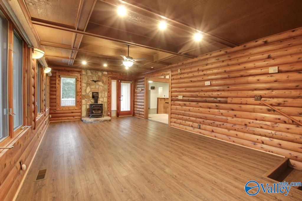 115 Northwood Circle
