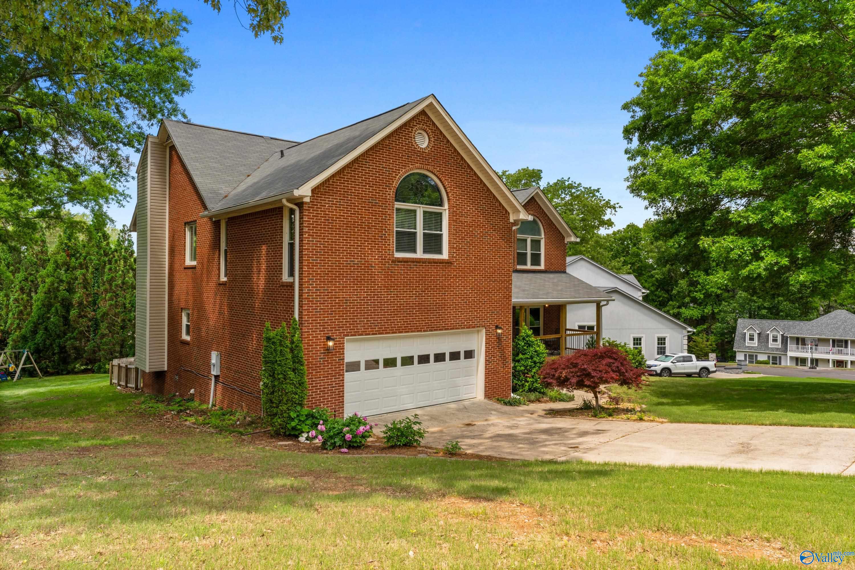 15016 Leafmore Drive, Huntsville, Alabama image 6