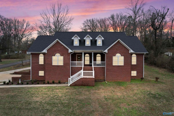 222 ANDREW JACKSON WAY, SCOTTSBORO, AL 35769 - Image 5e2d6b6df903e3aff5a9b8f14bf2c3b9/991399591