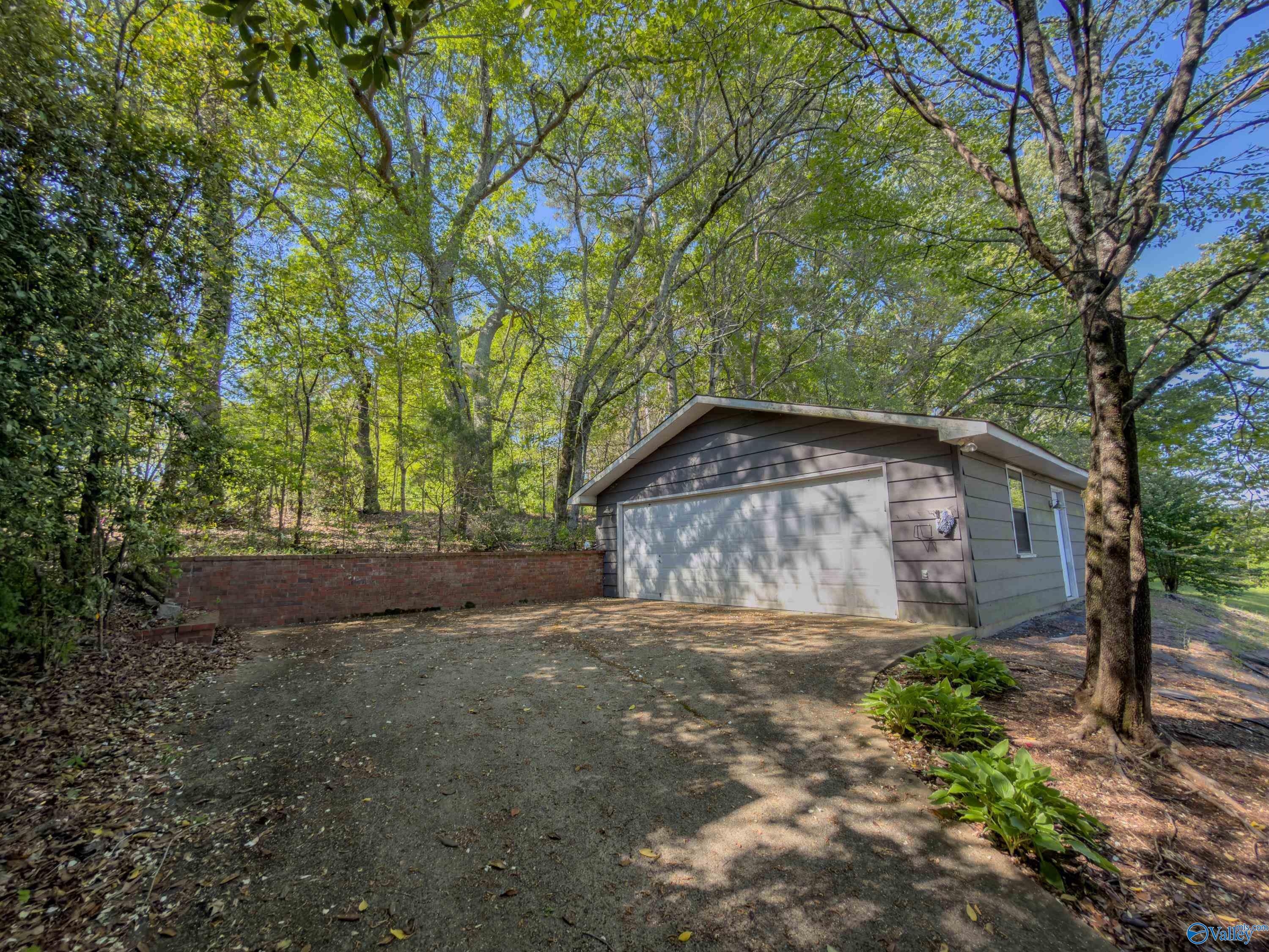 5601 Spring Creek Drive