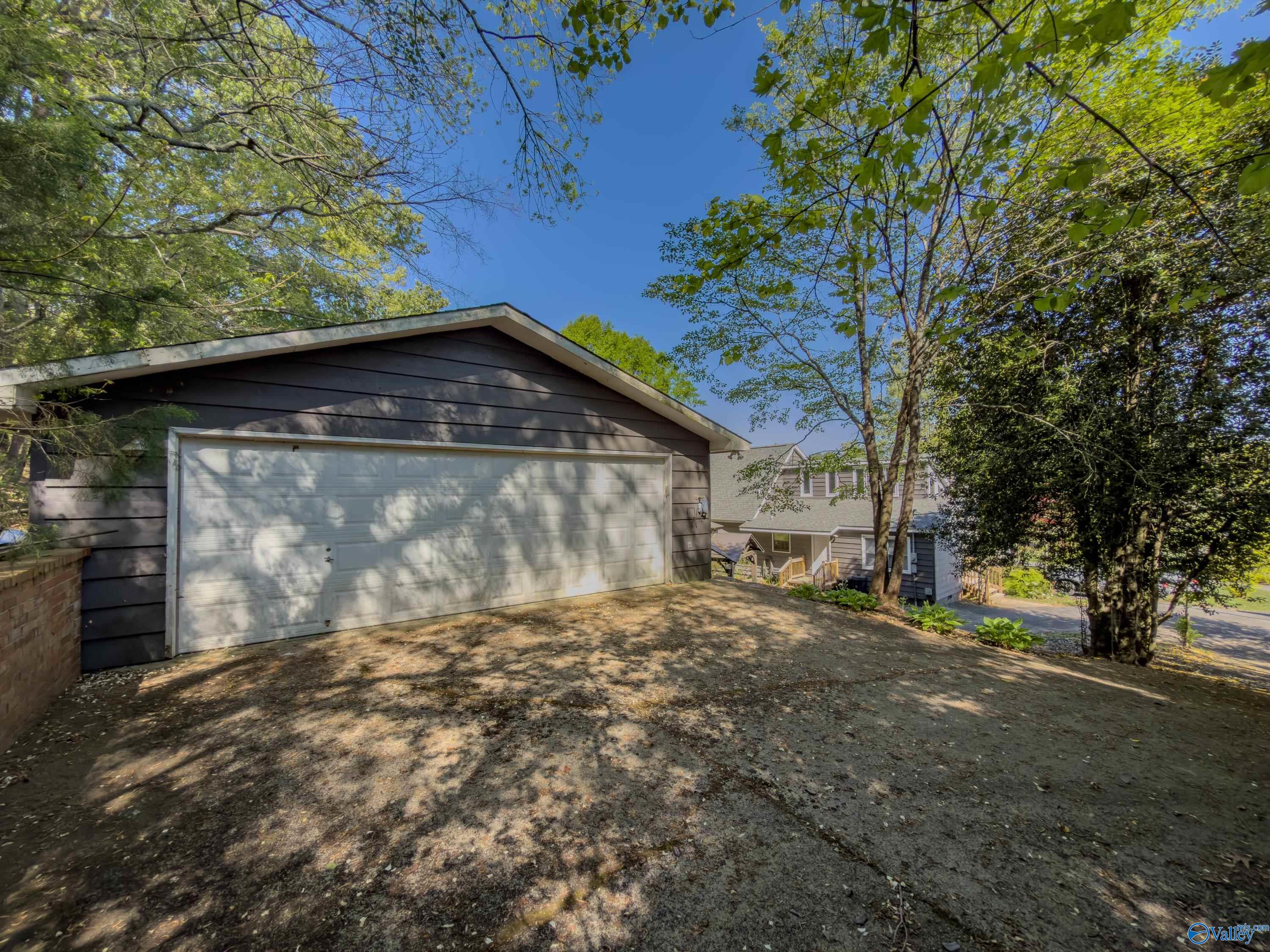 5601 Spring Creek Drive