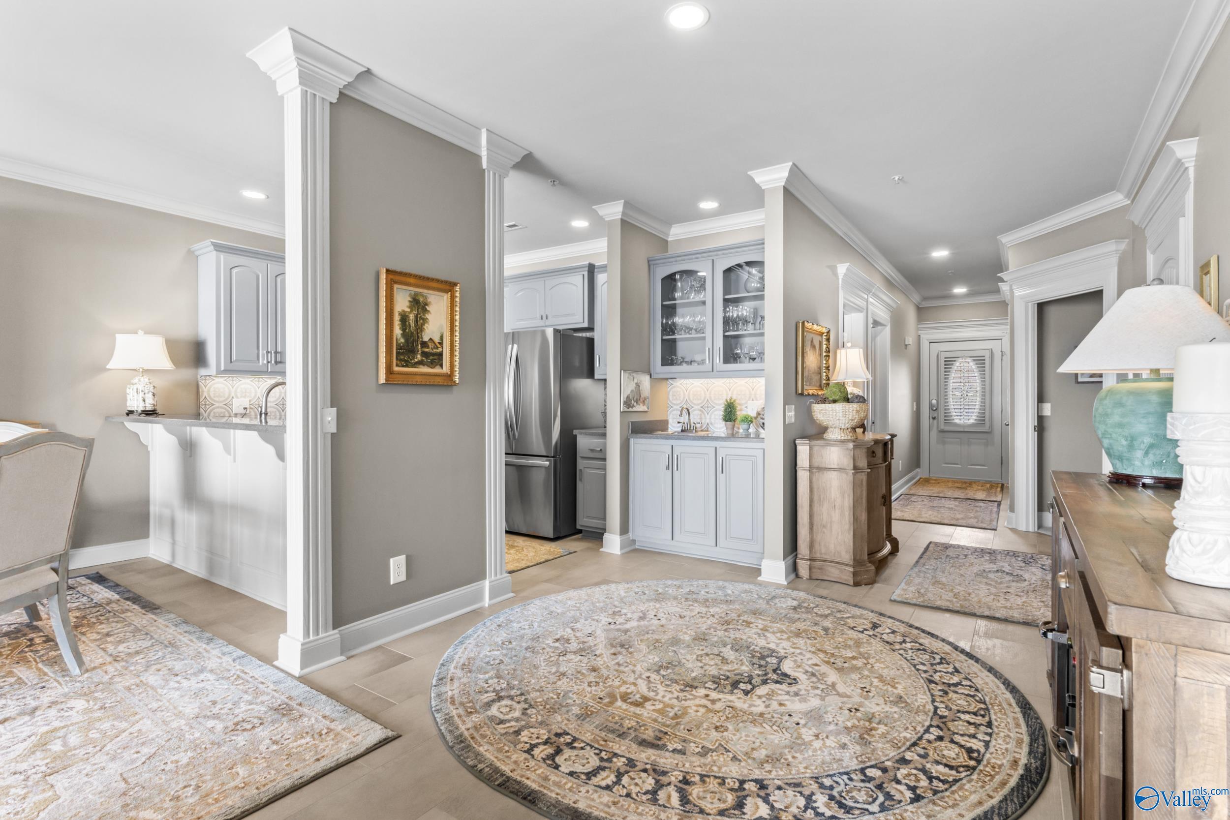 5590 Bay Village Drive 104