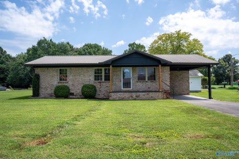 Homes For Sale - 189 Estate View Drive<br/> Fyffe, AL 35971