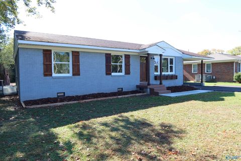 Homes For Sale - 1103 W Washington Street<br/> Athens, AL 35611