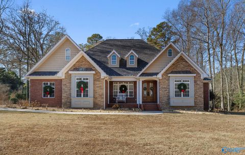 Homes For Sale - 70 Smith Lane<br/> Boaz, AL 35956