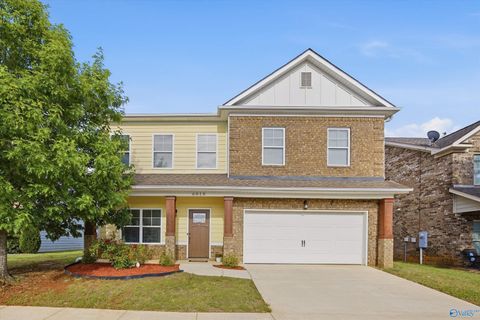 Photo of 6010 Taramore Lane, Huntsville, AL 35806 (MLS # 21917410)