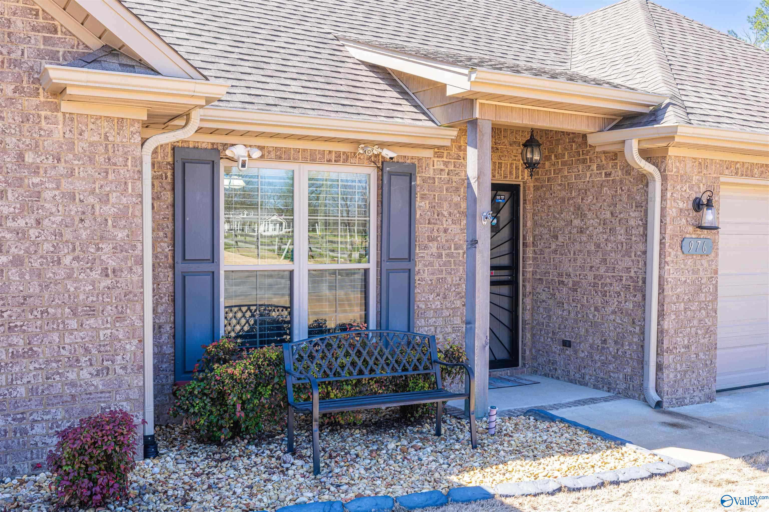 976 Garrett Lane, Florence, Alabama image 2