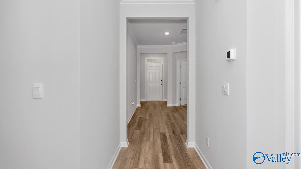 305 Wraywood Road, Huntsville, Alabama image 2