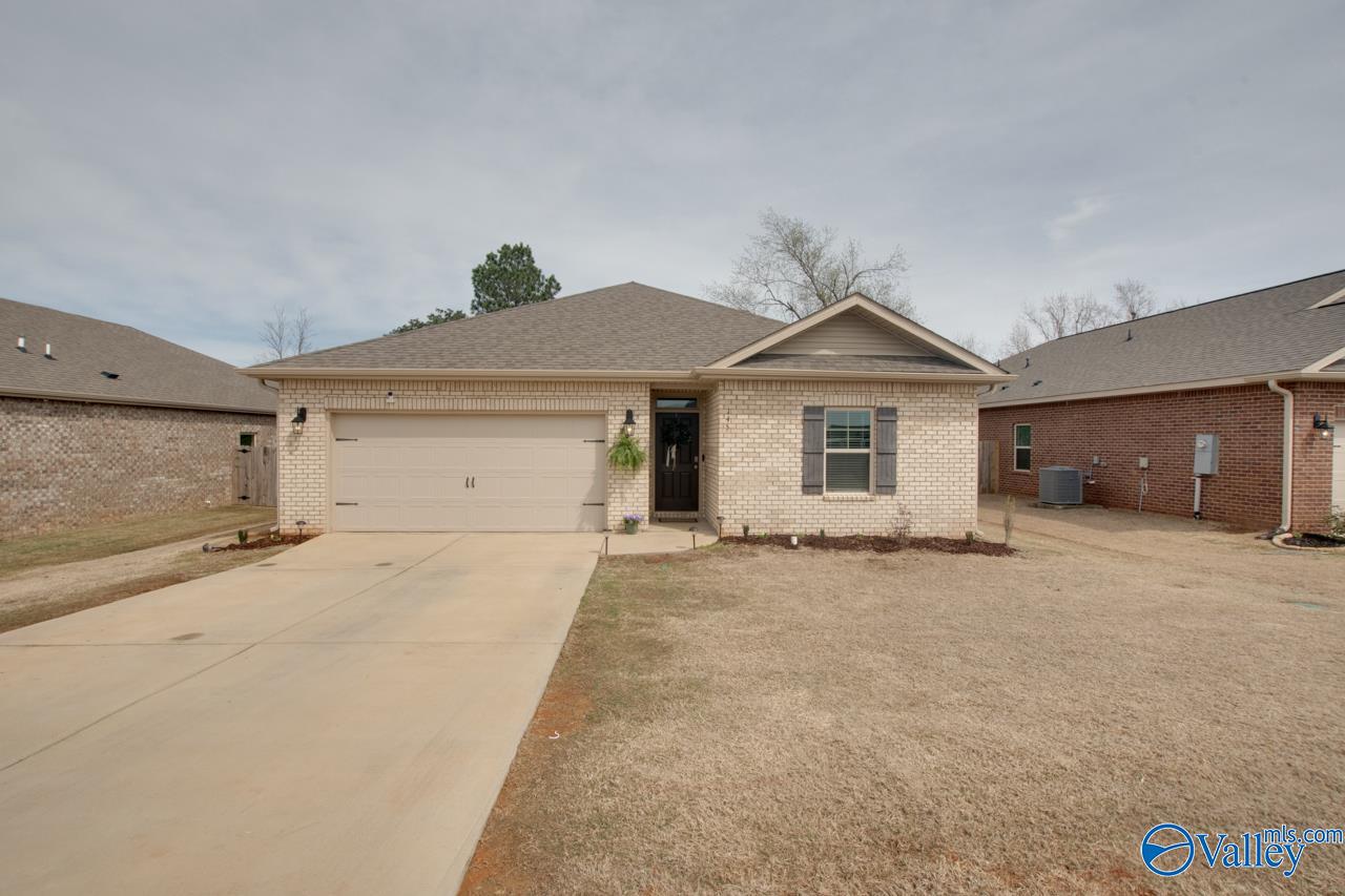 145 Branton Court, New Market, Alabama image 1