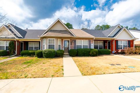 Townhouse For Sale - 1211 SW Autumn Lane<br/> Hartselle, AL 35640