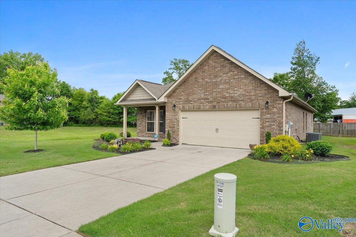 108 Summer Pointe Lane, Madison, Alabama image 5