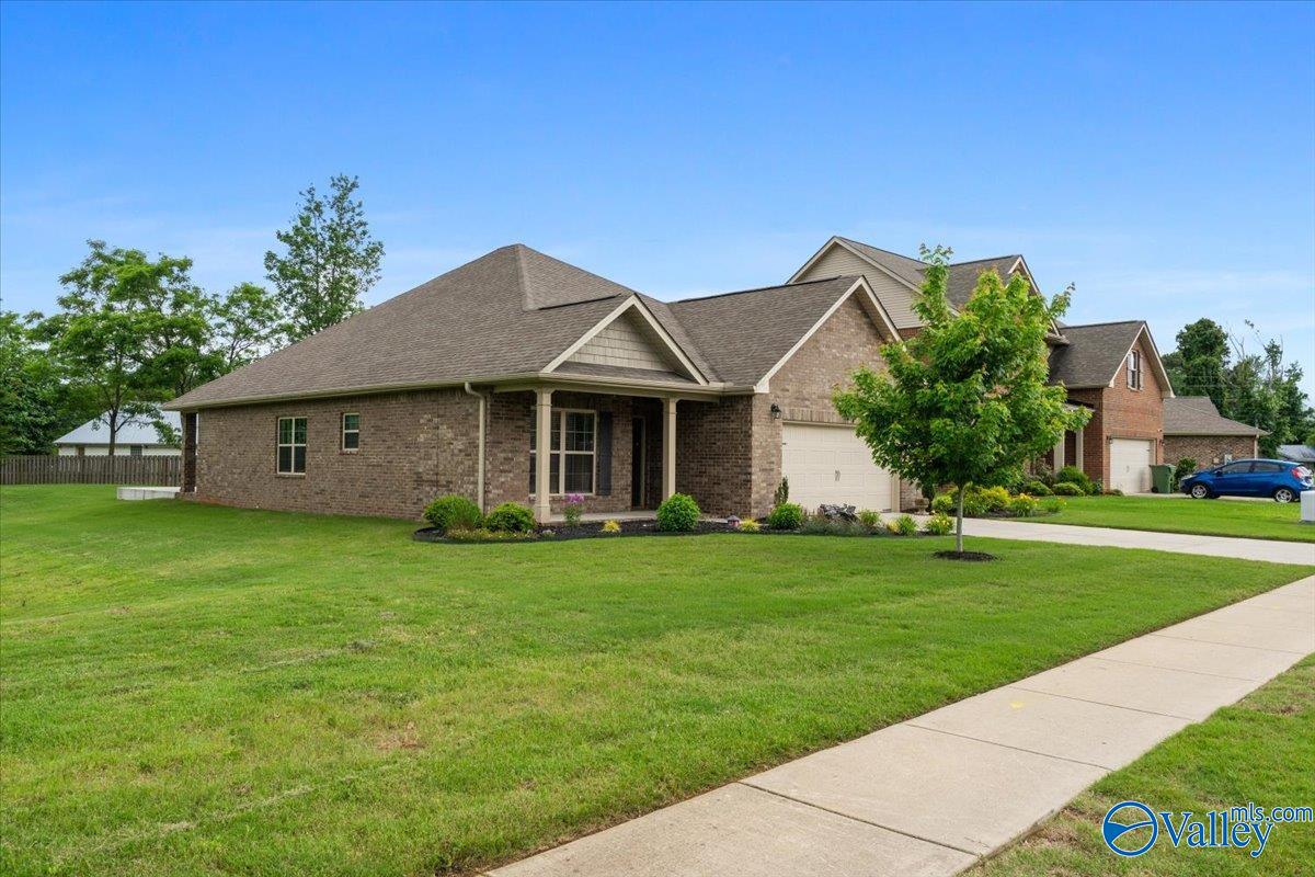 108 Summer Pointe Lane, Madison, Alabama image 4