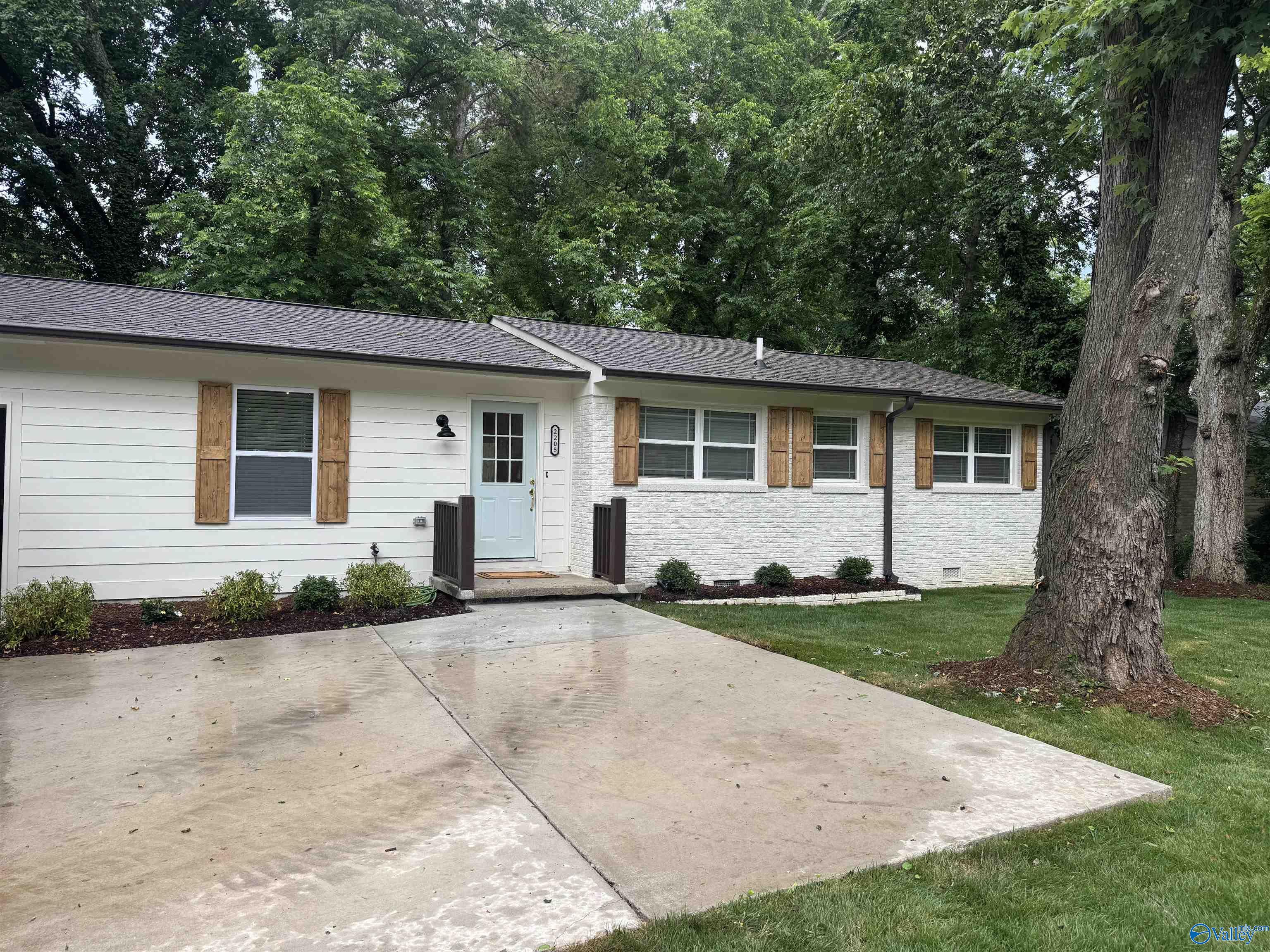 2205 Euclid Road, Huntsville, Alabama image 1