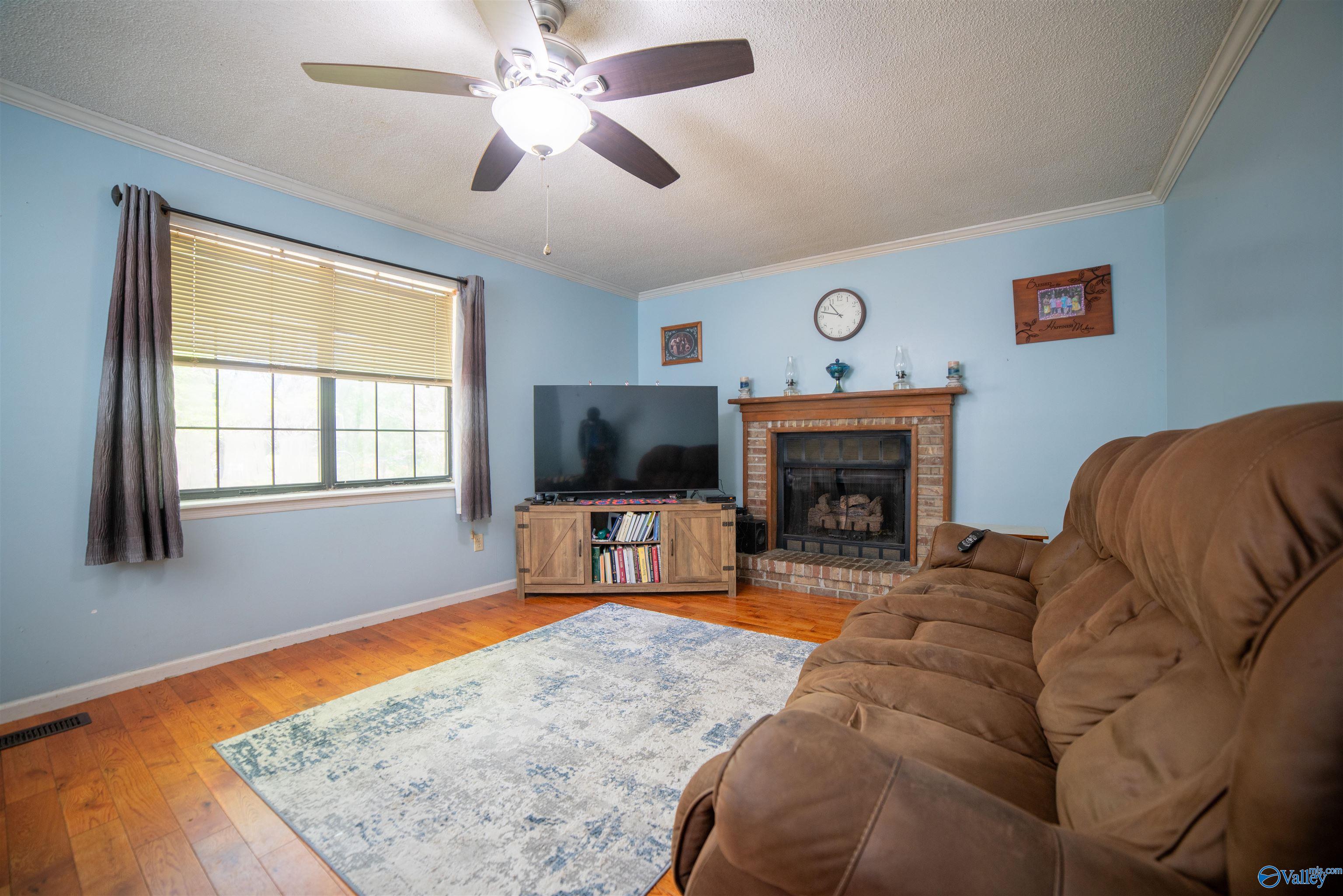 1219 NW Laquita Drive