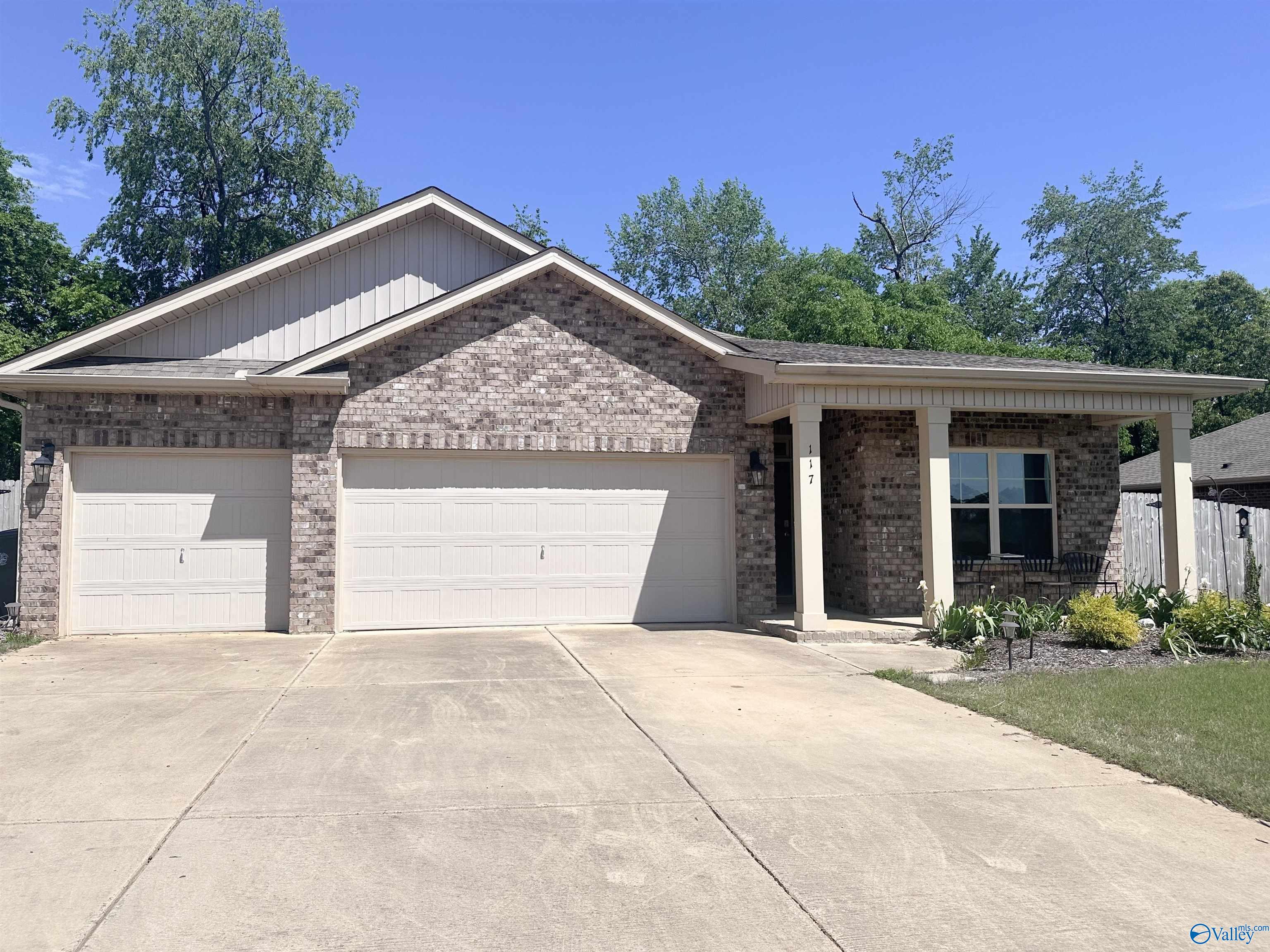 117 Edensmith Drive, New Market, Alabama image 1