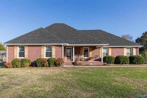 Homes For Sale - 117 Spring Tanner Road<br/> Hazel Green, AL 35750