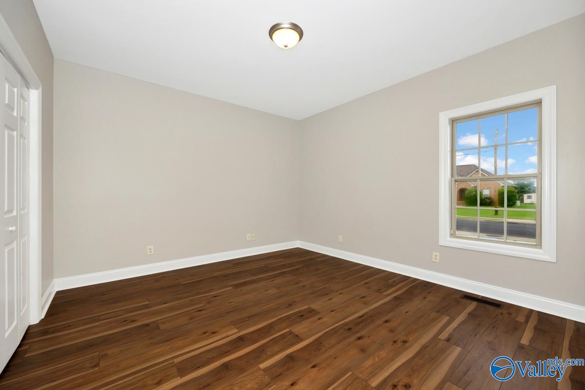 24527 Queen Annes Lace, Athens, Alabama image 31