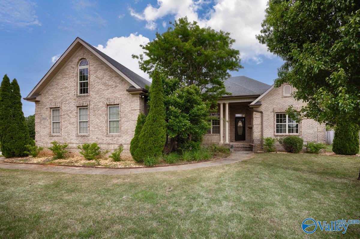 24527 Queen Annes Lace, Athens, Alabama image 1