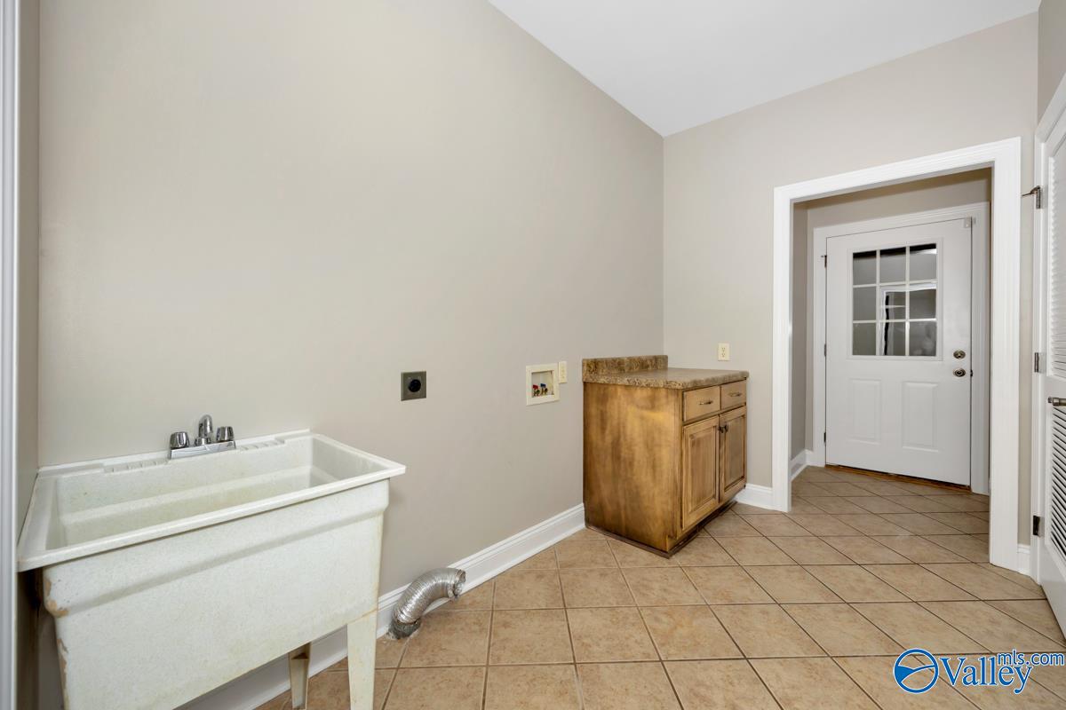 24527 Queen Annes Lace, Athens, Alabama image 36