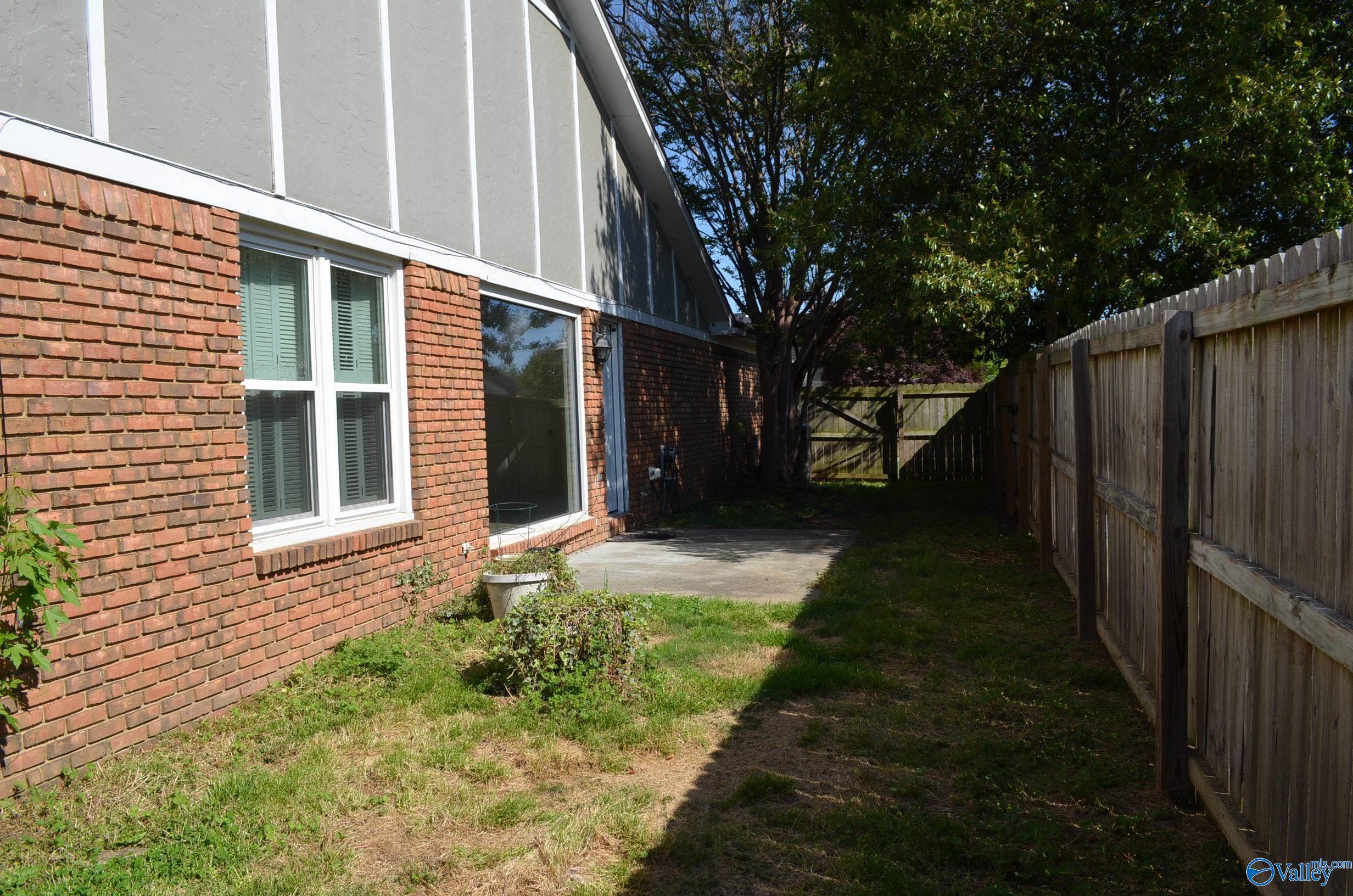 2136 Eastbrook Se